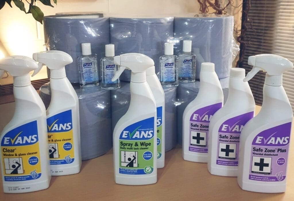 Betapak, cleaning and janitorial supplies: cleaning chemicals, washroom products, cleaning equipment, dishwashing and laundry products, Isle of Wight and Hampshire. All the cleaning and janitorial wholesale products supplied by Lake Cleaning, Wight Cleaning Supplies, WCS, Eurovines, CJS Portsmouth, Castle (EU) Ltd, Alliance, Bookers cash and carry.